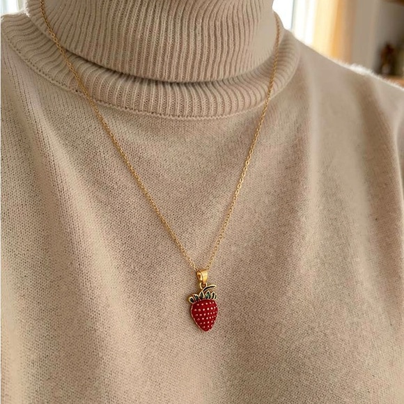 Dainty 18K Gold plated Strawberry Pendant Necklace - Picture 4 of 5